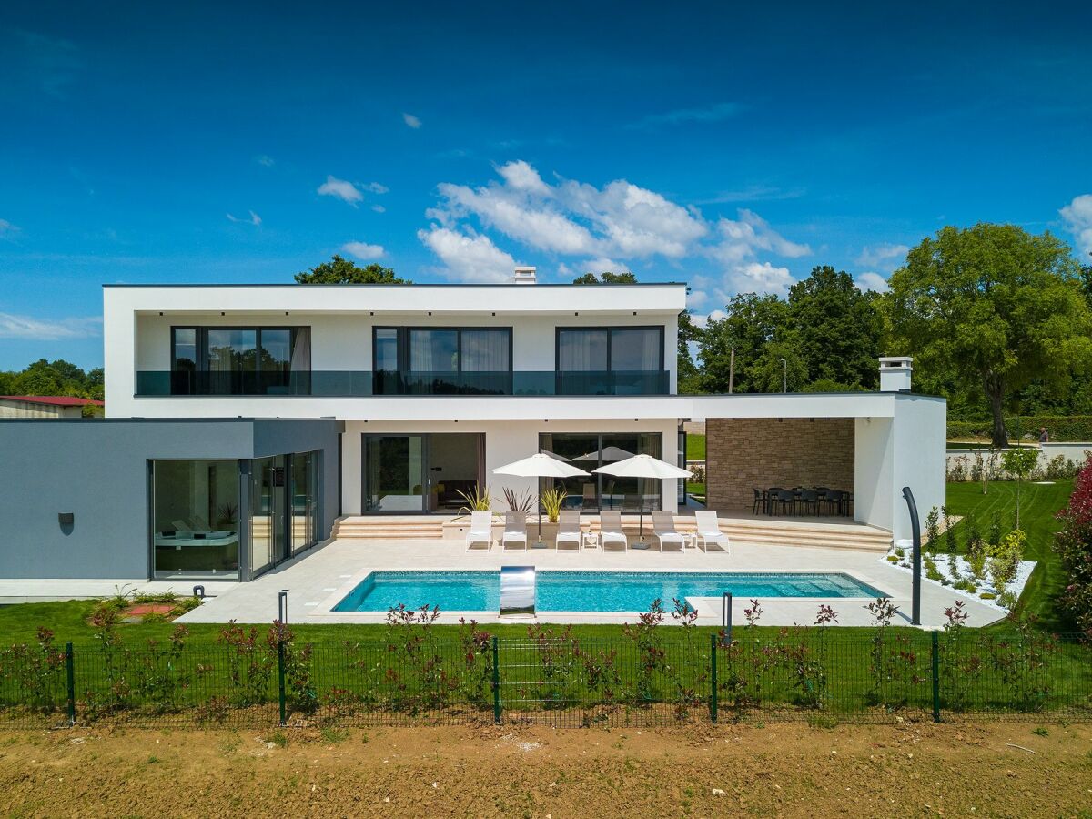 villa painting renovation dubai 1