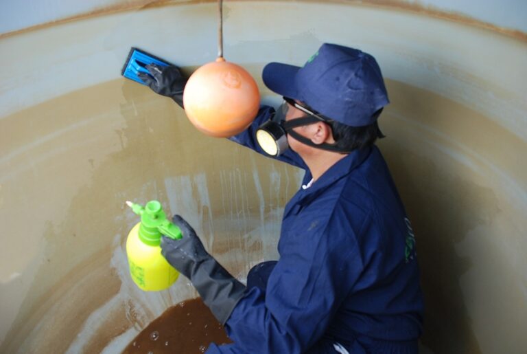 water tank cleaning dubai 1 10